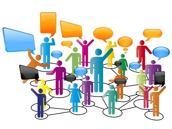 Get recommendations from online travel communities