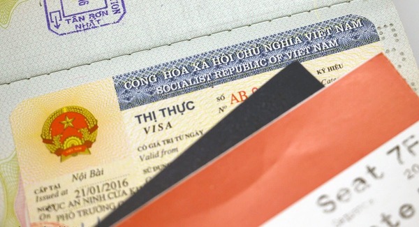 When you arrive in Vietnam, you must submit the prepared paperwork and pay the visa fee at the international airport