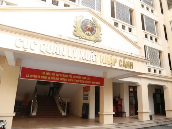 Extend Vietnam visa at the Immigration Department