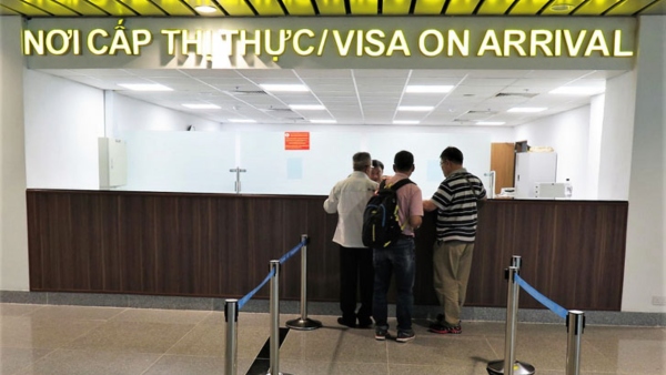 Transit visa on arrival is arranged with the assistance of a visa service agency