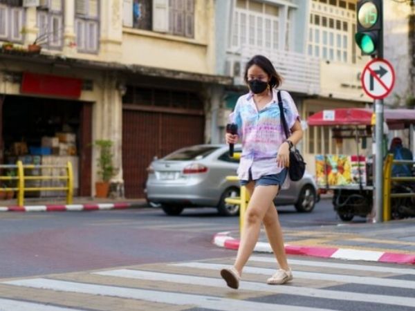 Getting around Vietnam and crossing the street
